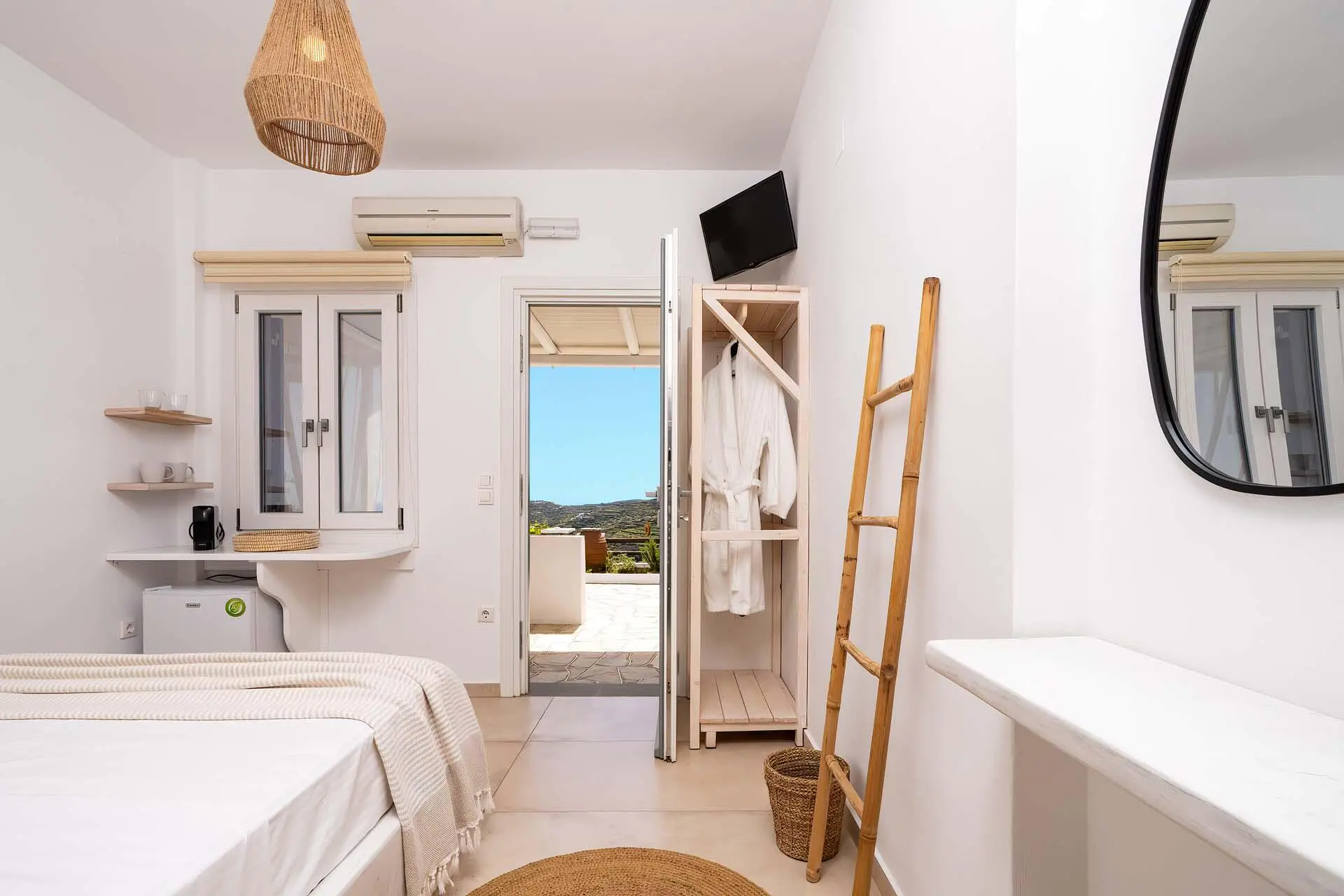 Traditional room_Flora geronti_sifnos