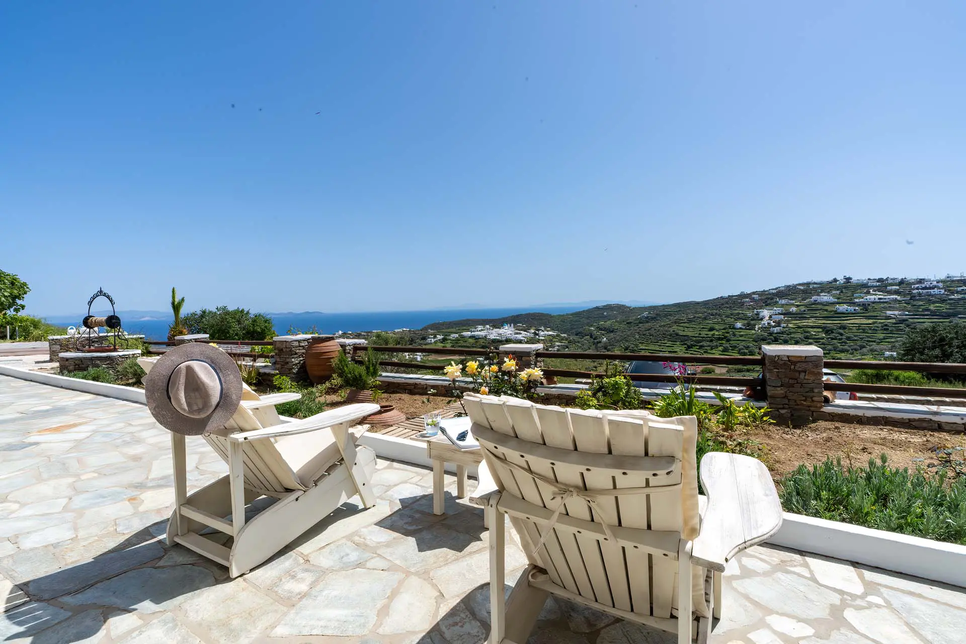 External view _Flora geronti_sifnos