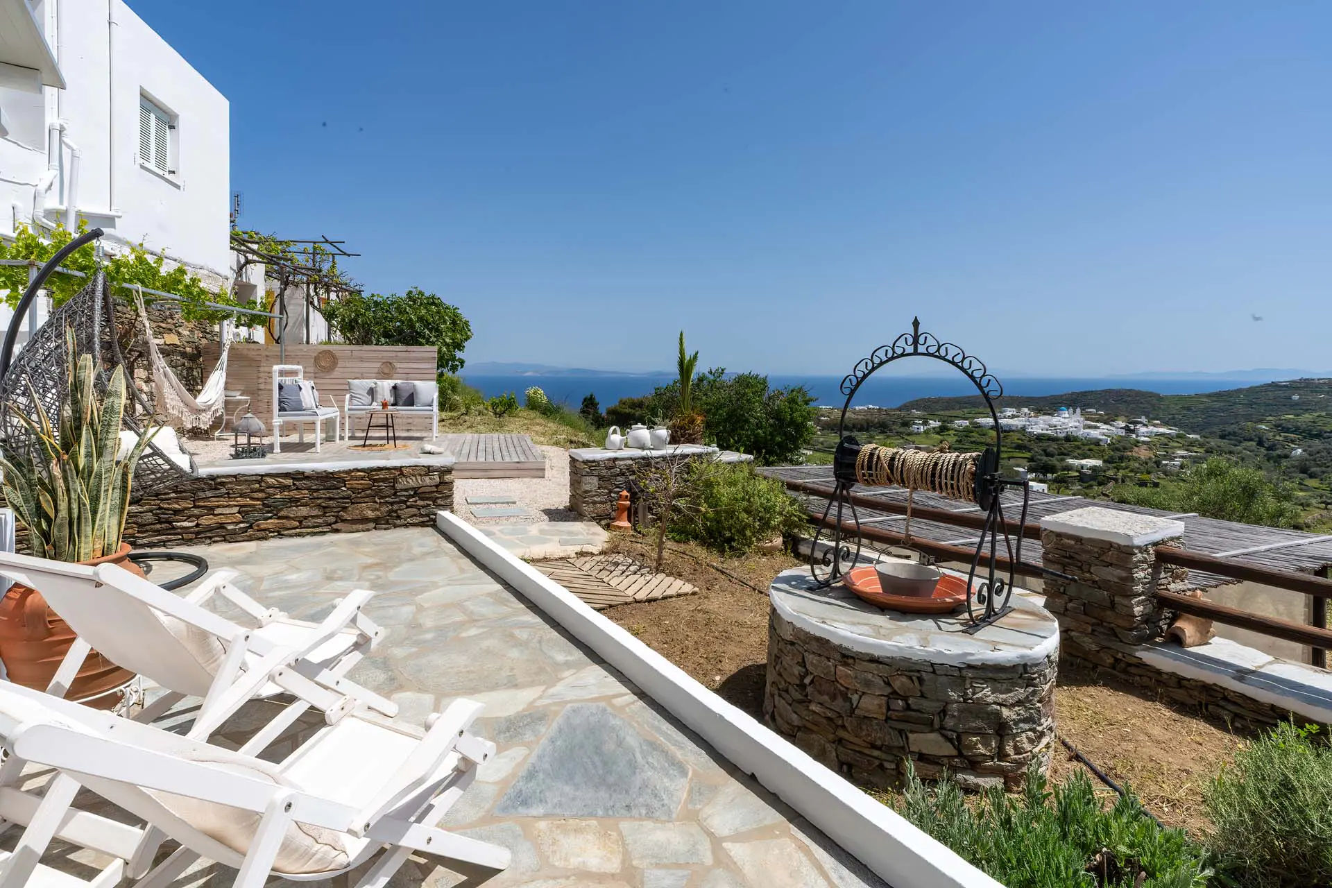External view _Flora geronti_sifnos