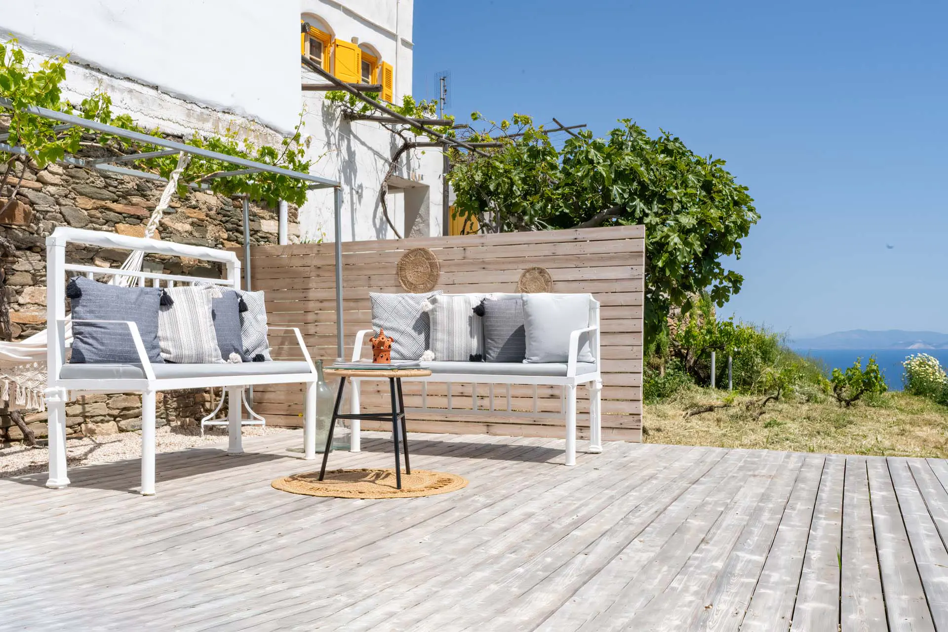 External view _Flora geronti_sifnos