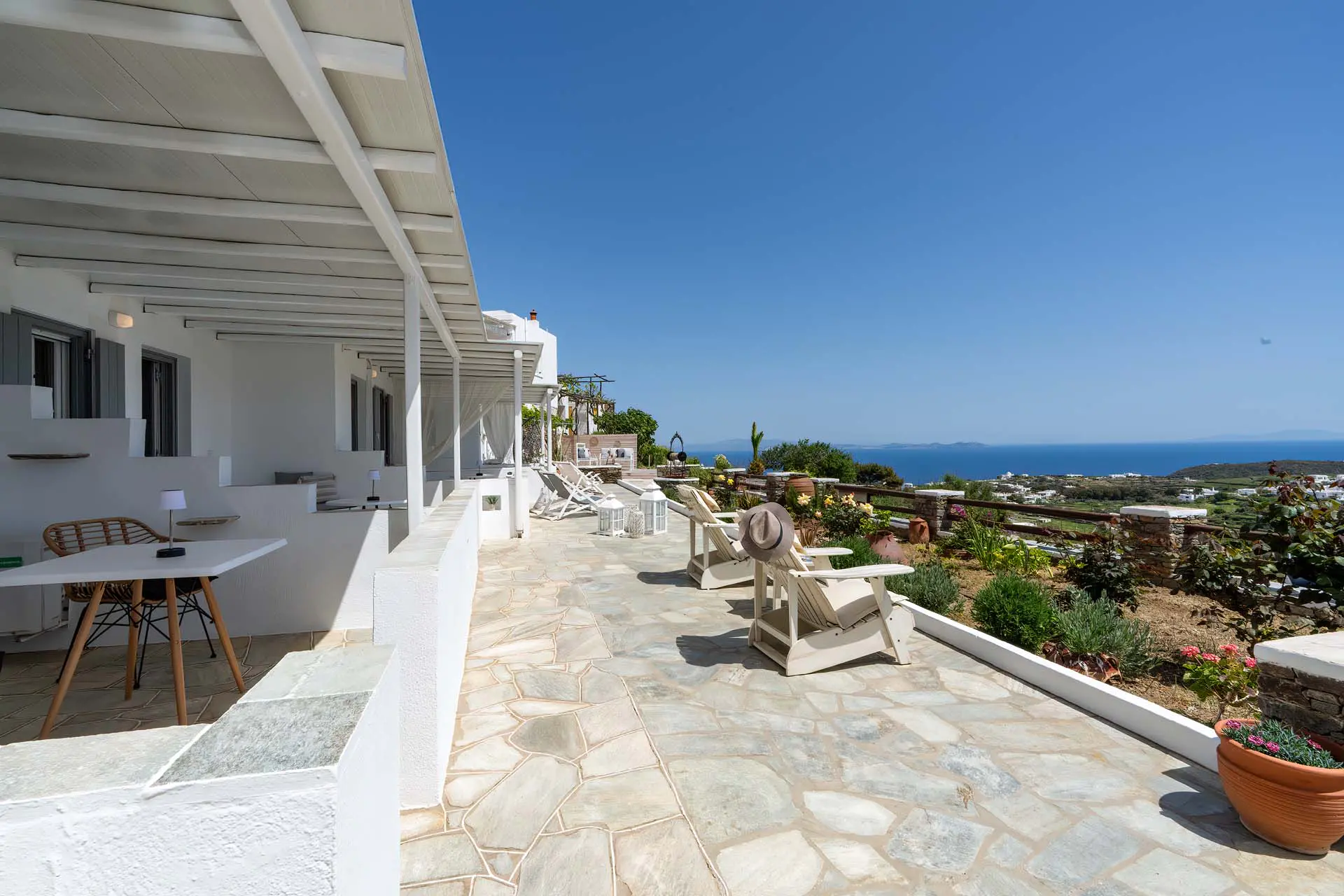 External view _Flora geronti_sifnos